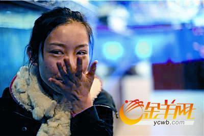 苏紫紫被指身世虚构 幕后推手曾炒红西单女孩