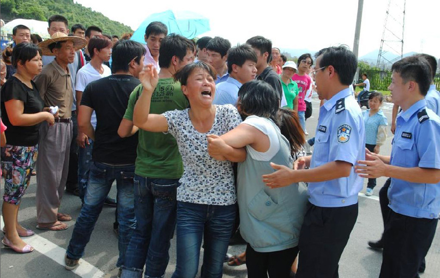 浙江村民偷车遭警方追击 怕被抓跳河死亡(图)