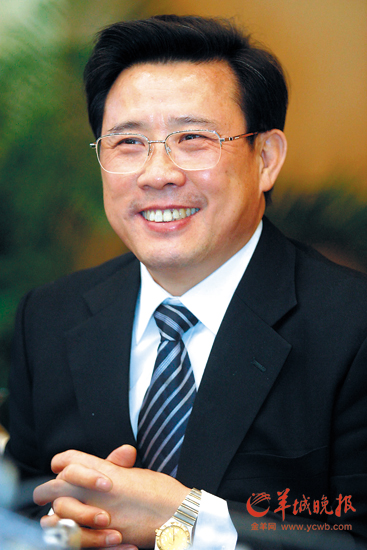 梁稳根图片