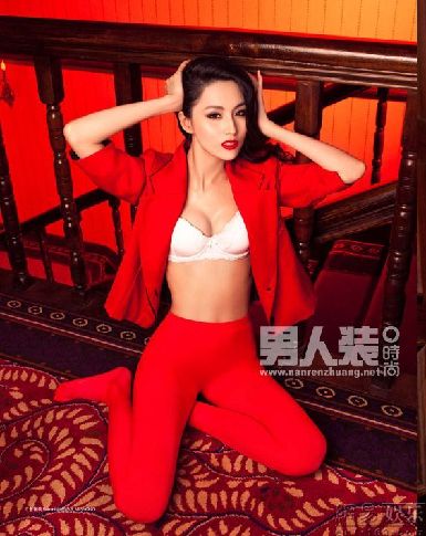 蓝燕为《男人装》拍摄写真