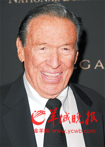 传奇主播迈克·华莱士去世 曾专访邓小平、江