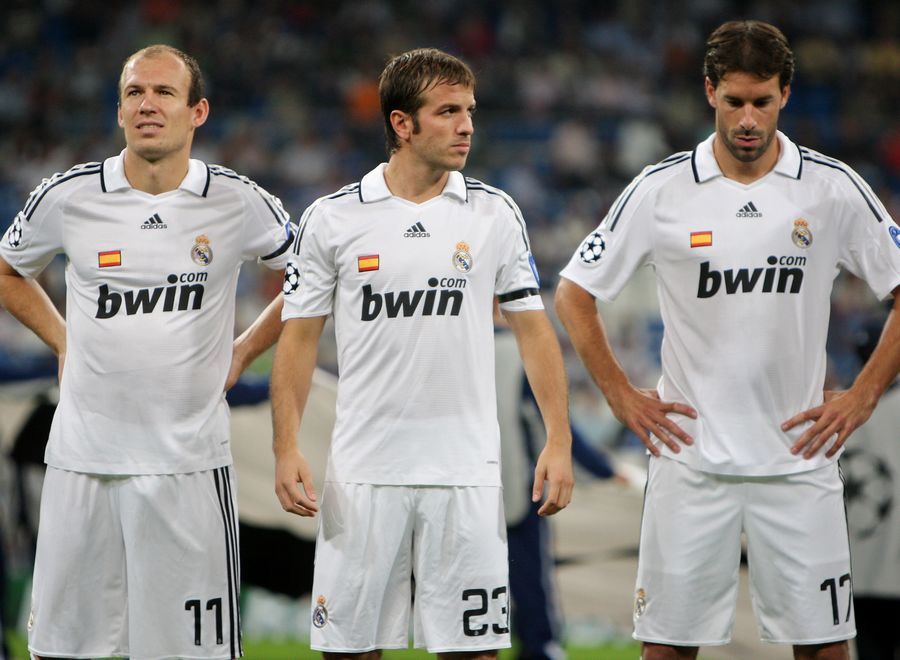 荷兰主帅宣布弃用范尼 昔日禁区之王无缘欧洲