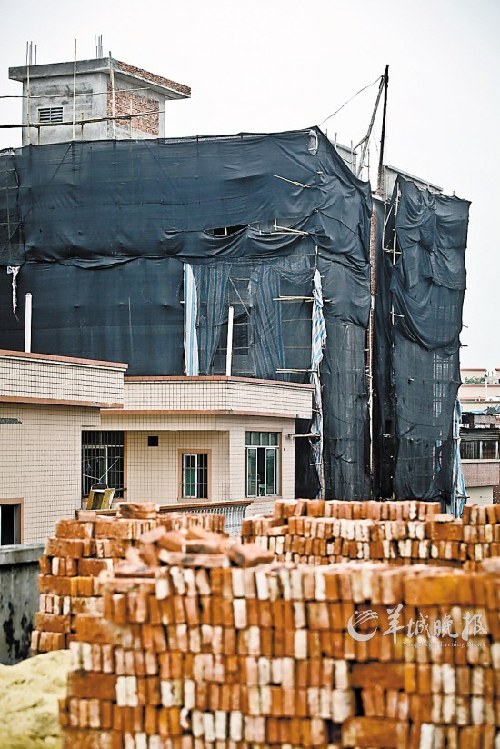 面对强拆 小产权房业主一声叹息_新闻中心_金