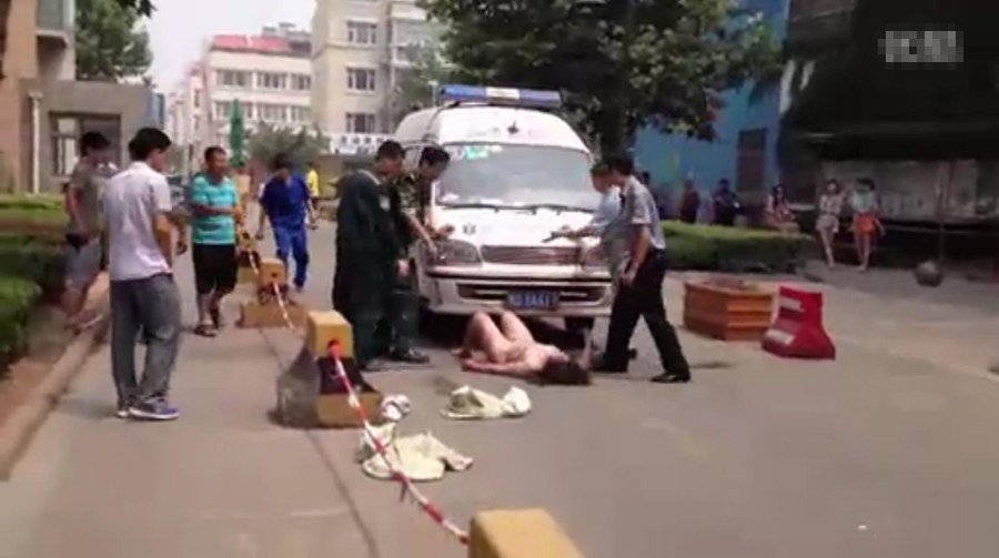 女教师撞人脱衣阻止救援 致4岁<em>女孩死亡</em>