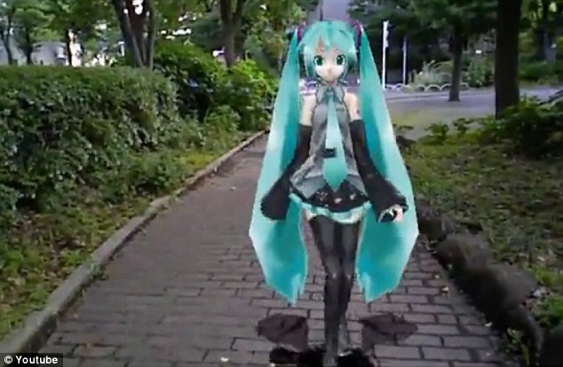 <em>网游美少女</em>初音未来置身于公园之中