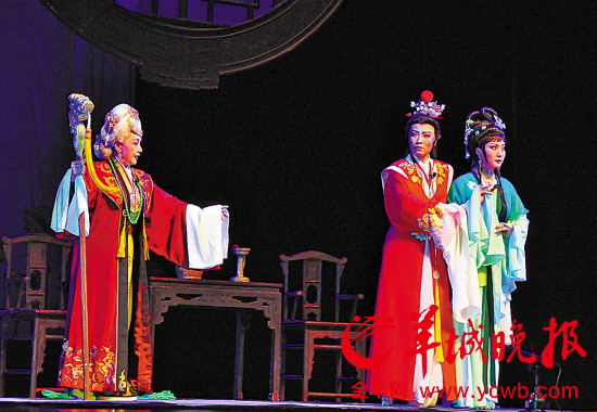 <em>潮剧</em>《<em>莫愁女</em>》走进广州大剧院 歌剧厅座无虚