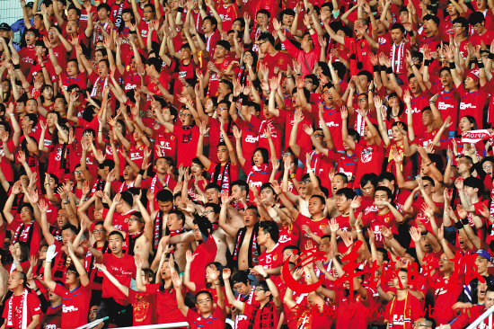 中超联赛恒大主场_广州恒大主场门票收入(2)