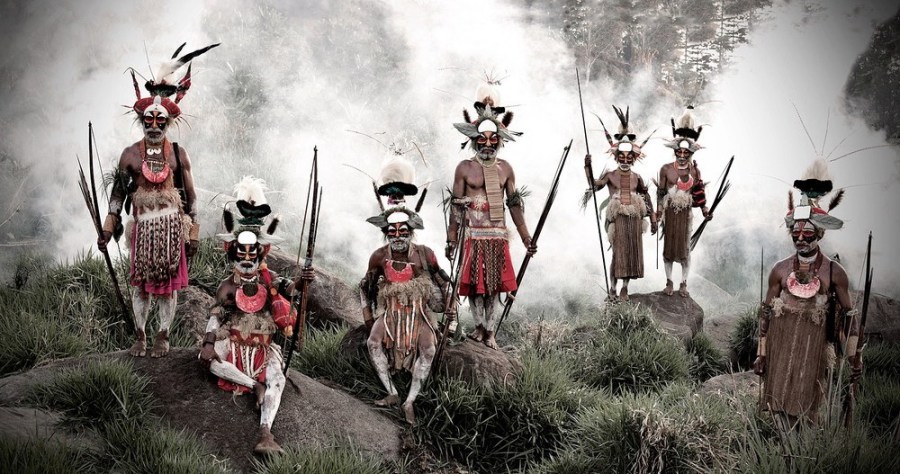 这里的原始部落之间经常爆发战争,勇士们会将图库