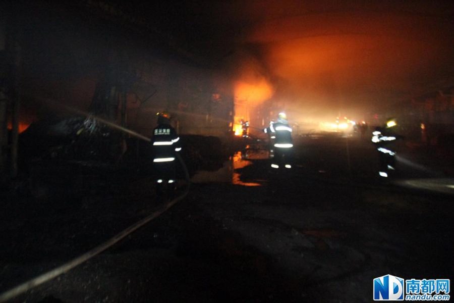 深圳水果批发市场大火现场