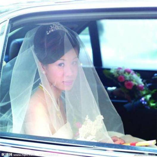 近日,史上最贵婚车队就出现在温州街头,据业内人士透露,这次高清图片