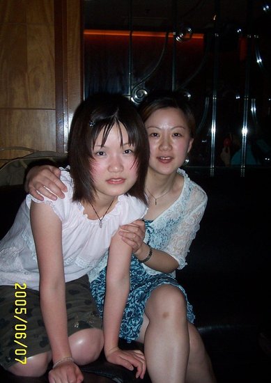 内涵图:<em>膝盖受伤</em>的<em>妹子</em>让人心碎