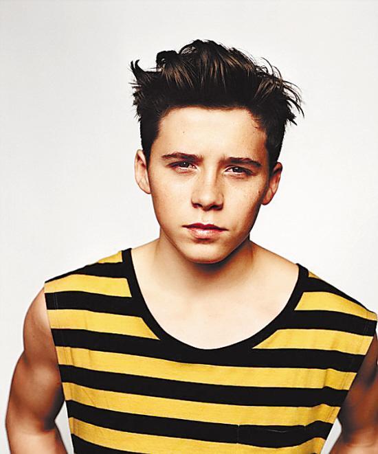 陈露性感写真 <em>贝克汉姆儿子</em>登时尚封面_金羊网