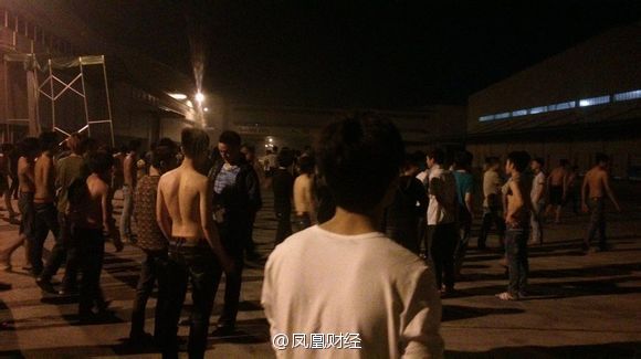 点击查看源网页 话题:消息称格兰仕2000名工人打砸工厂 特警进厂戒备 - tanzengren - tanzengren的博客