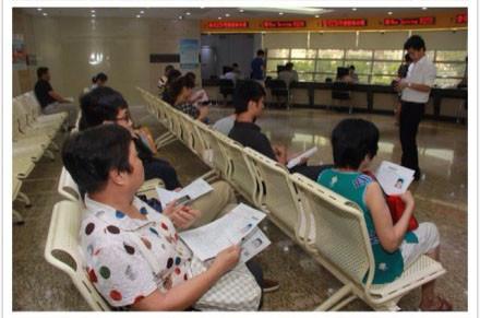 广州:出入境证件可跨区办理 全月无休 预约期延