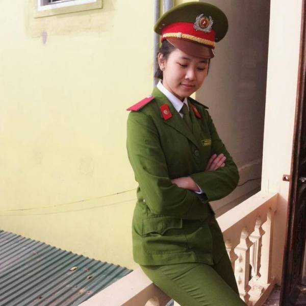 越南美女警察(组图) - 金羊网