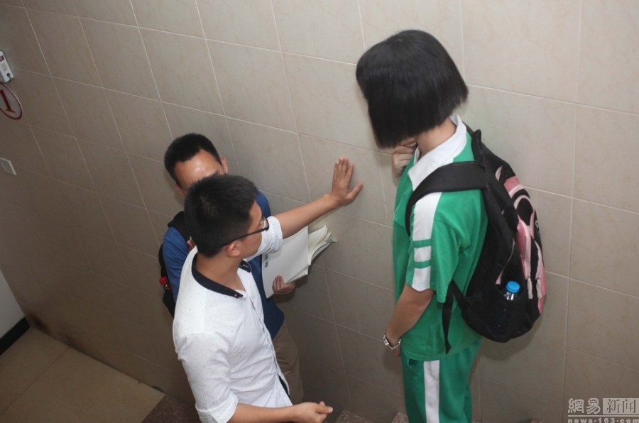  清华北大抢人 大战愈演愈烈 广州  抢人  场面如 撕