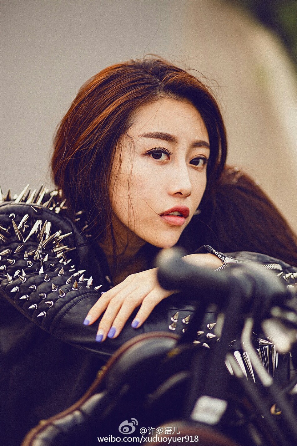 大连女神老师变狂野机车女郎 霸气外露(5)_时话