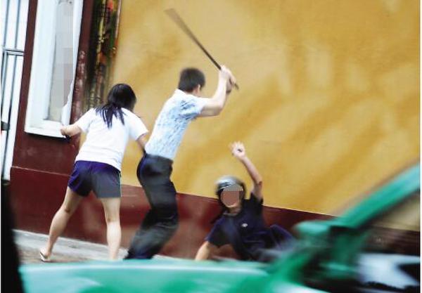 <em>房客与房东女相恋</em>致其怀孕遭暴打致左耳膜穿孔