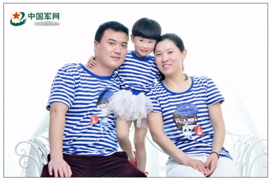  弹药押运兵办婚礼  仅15分钟 对爱人三次爽约