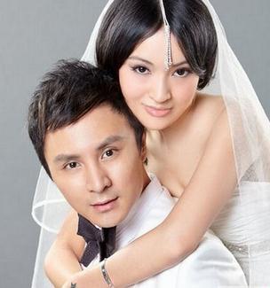 主持人朱桢晒婚纱照再娶娇妻 13年前前妻离婚原因
