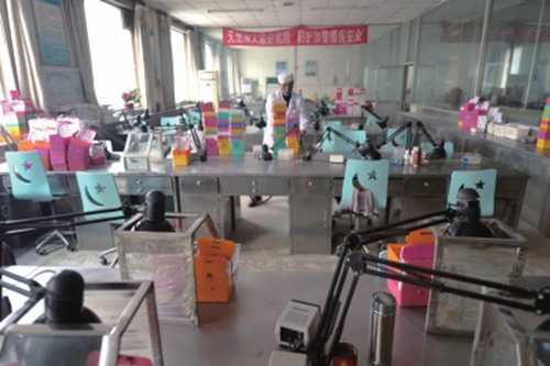 无证 废钢料制造假牙  专家称会产生有害元素_金