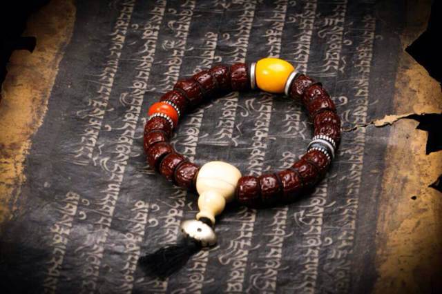 丽江古城欠债15亿商家连亏4月 揭开巨债背后真