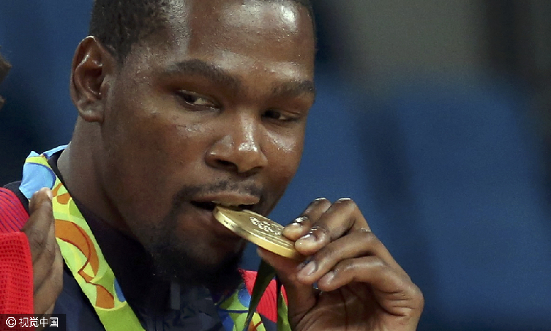 奥运收官战,美国男篮战胜塞尔维亚夺冠