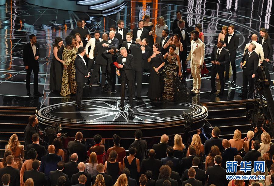奥斯卡颁奖闹罕见乌龙 《月光男孩》终获最佳影片奖