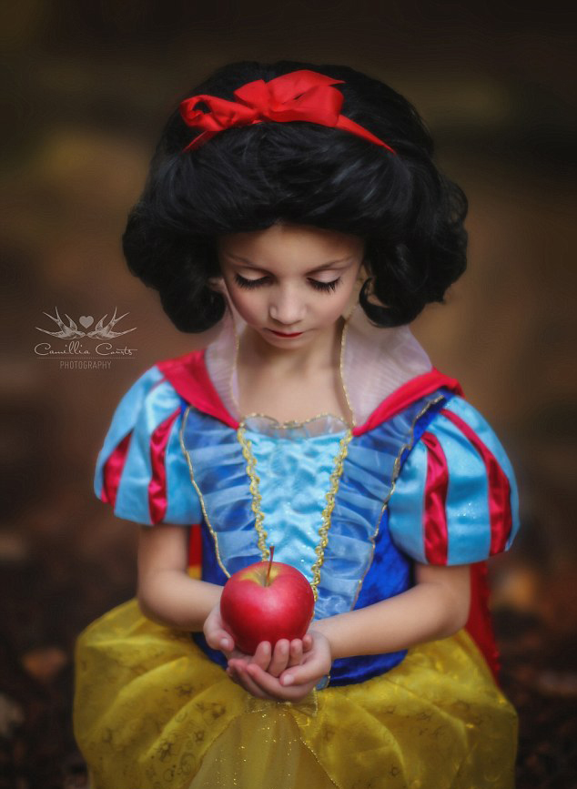 加拿大母亲为女儿拍迪士尼公主梦幻照