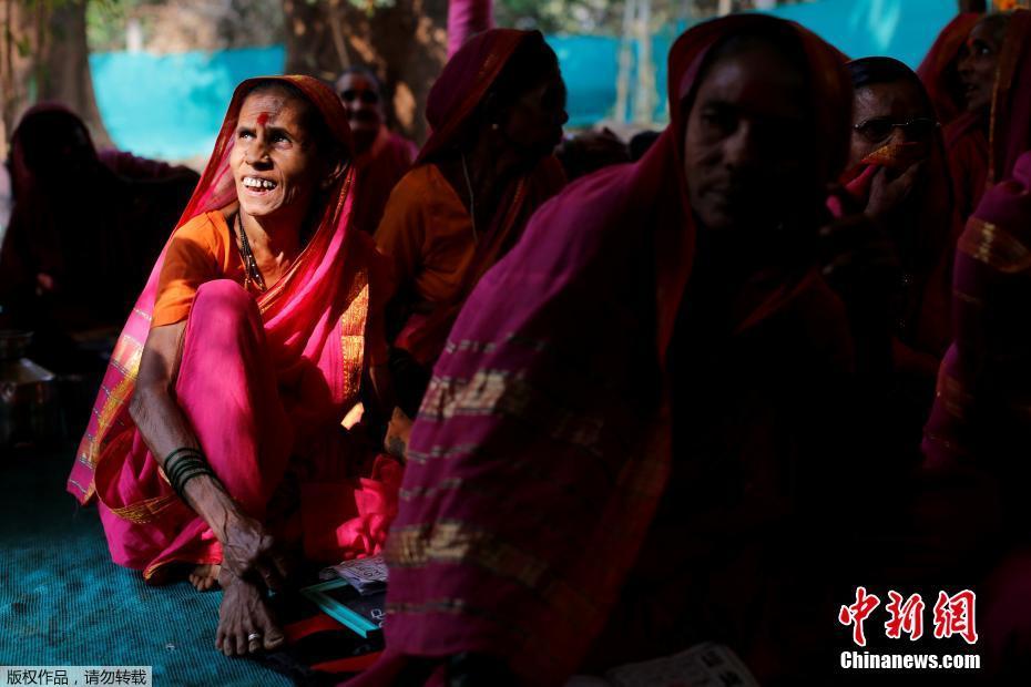 印度有家“奶奶学校”