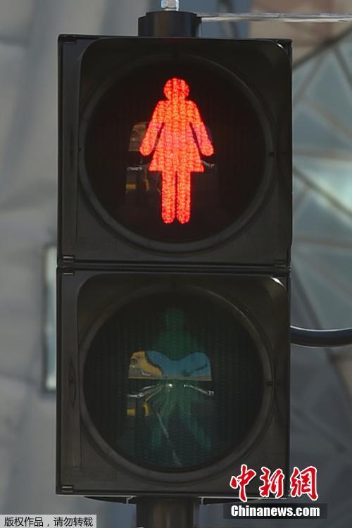 迎接妇女节 墨尔本红绿灯上的小人变了样