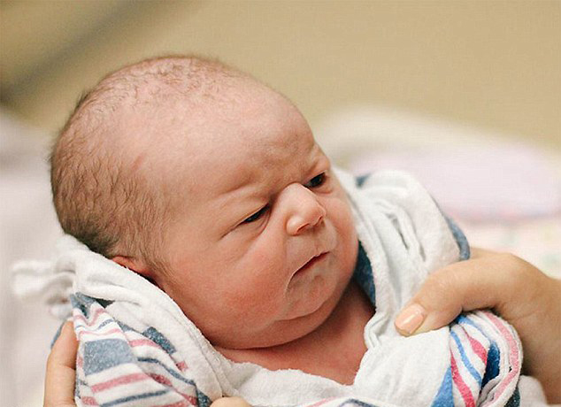 宝宝你确定不是50年后穿越来的？