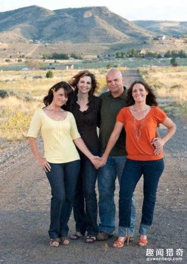 美国一男子娶三姐妹,其中一对双胞胎,他说拥有一个大家庭很幸福!