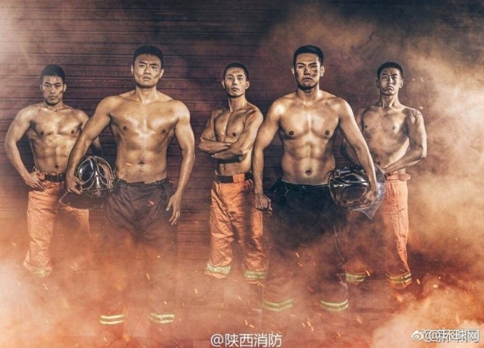 中国消防员台历在日本狂吸粉 被赞太帅了