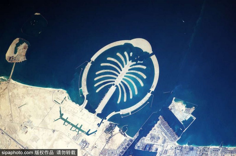 宇航员更新“太空日记” 地球美照来袭