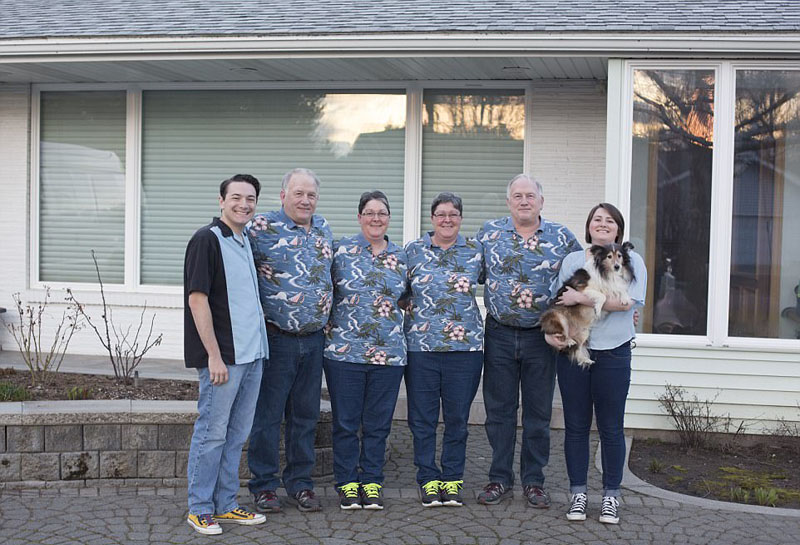 双胞胎兄弟娶双胞胎姐妹 四人同居24年