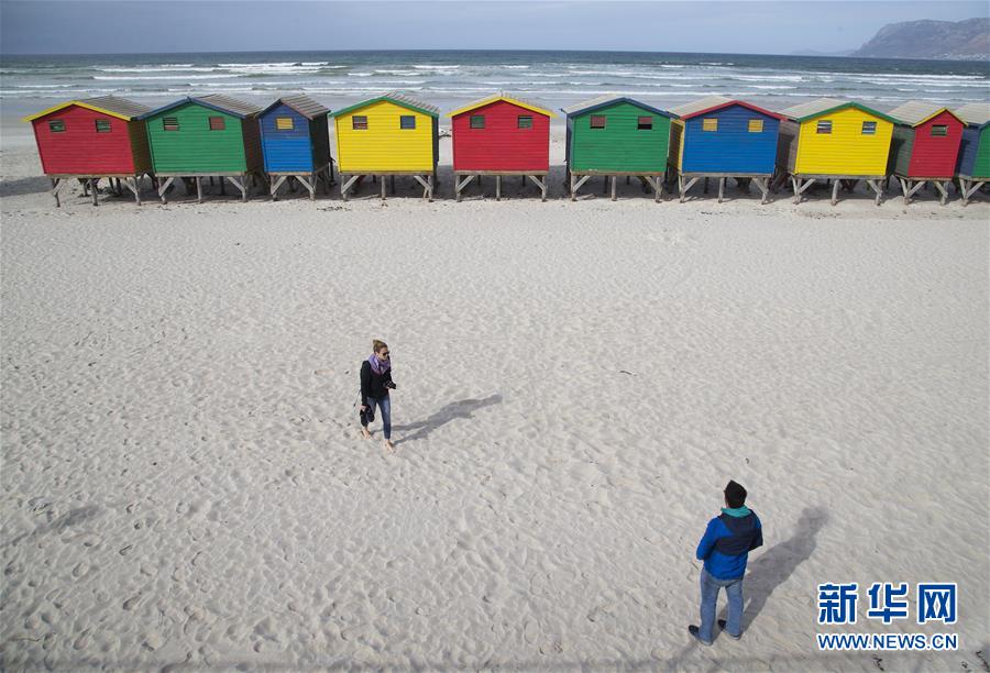 彩色的风景线 南非海滩更衣室