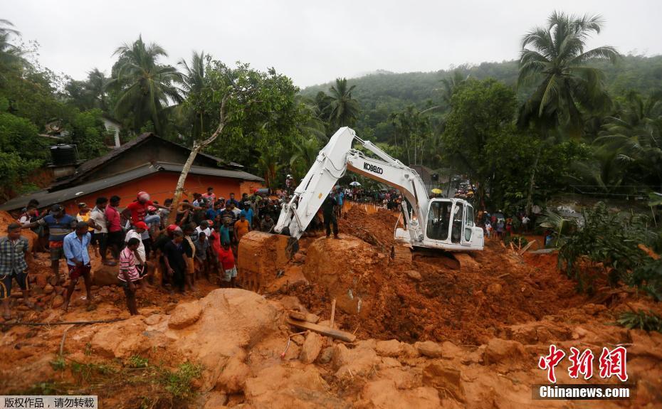斯里兰卡暴雨引发洪水泥石流 致数十人死亡