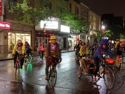 加拿大蒙特利尔万人夜骑单车 庆祝建城375周年