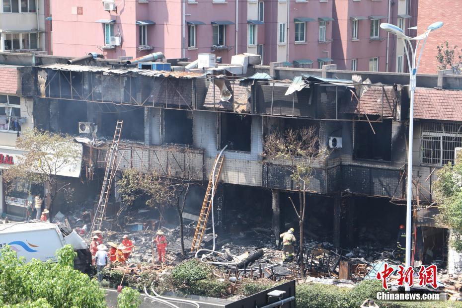 杭州一店铺燃爆事故 造成2人死55人受伤