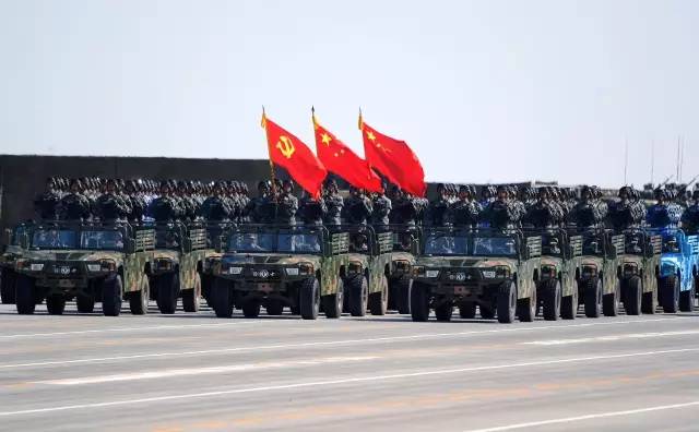 燃爆了!建军90周年大阅兵:军威浩浩,气势磅礴!