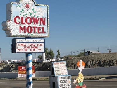美恐怖小丑汽车旅馆出售 保持主题不变