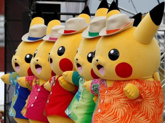 日本横滨举行“皮卡丘节” 萌老鼠走街串巷惹人爱