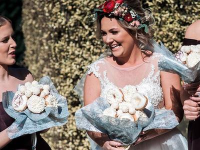 澳洲新娘不要浪漫鲜花 手捧甜甜圈嫁人