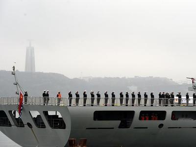 海军戚继光舰抵达葡萄牙进行友好访问