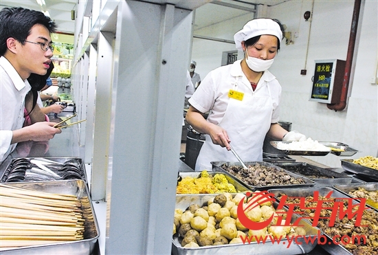 东莞东城智慧监测食品安全隐患 保障孩子舌尖上的安全 东莞东城智慧监测食品安全隐患 保障孩子舌尖上的安全