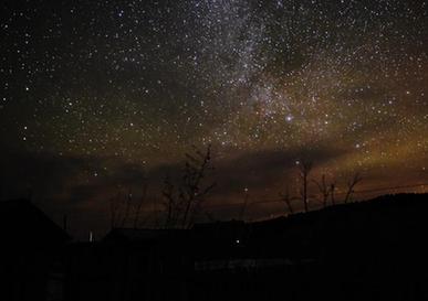 实拍黑龙江漠河璀璨星空