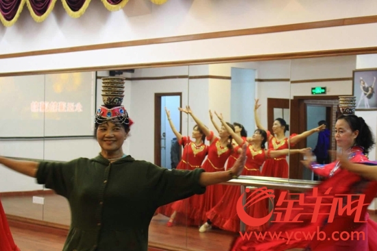仰忠社区:把绿化种上墙!从微处看老社区微改造 仰忠社区:把绿化种上墙!从微处看老社区微改造