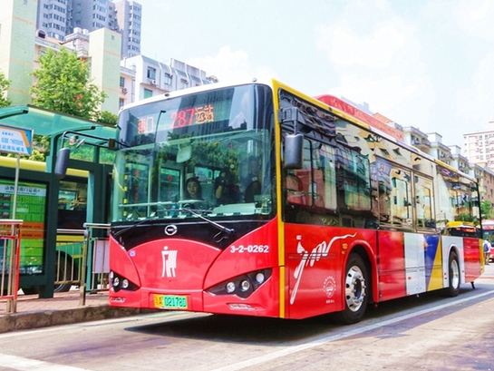 广州公交车"换新装",400余辆纯电动车投入运营