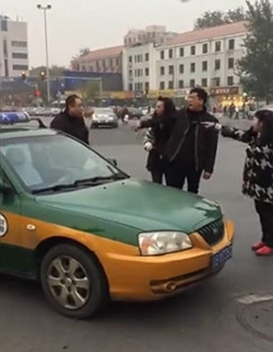 北京 女乘客辱骂的哥 下等人 网友人肉:嘴贱让你